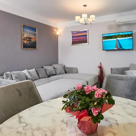 Florance Luxury In Saint Vlas Appartement *